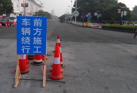 重磅！鄭州將取締馬路停車場 人行道禁設(shè)停泊位
